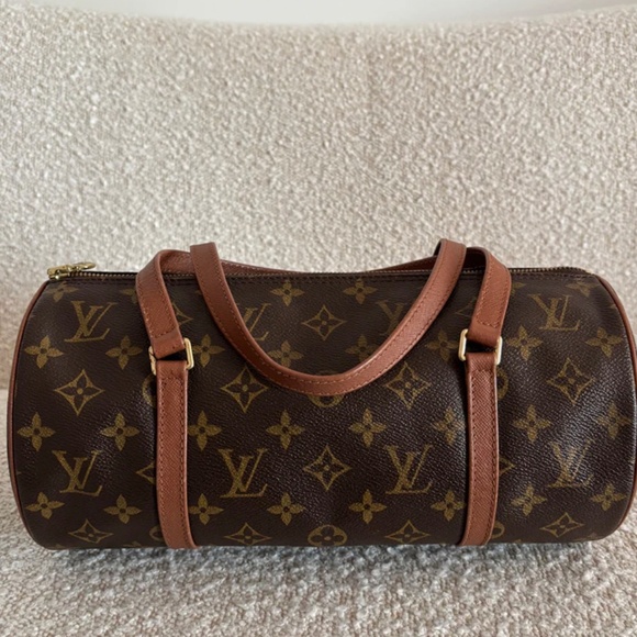 Authentic Louis Vuitton Papillon 30 Monogram - Picture 11 of 16
